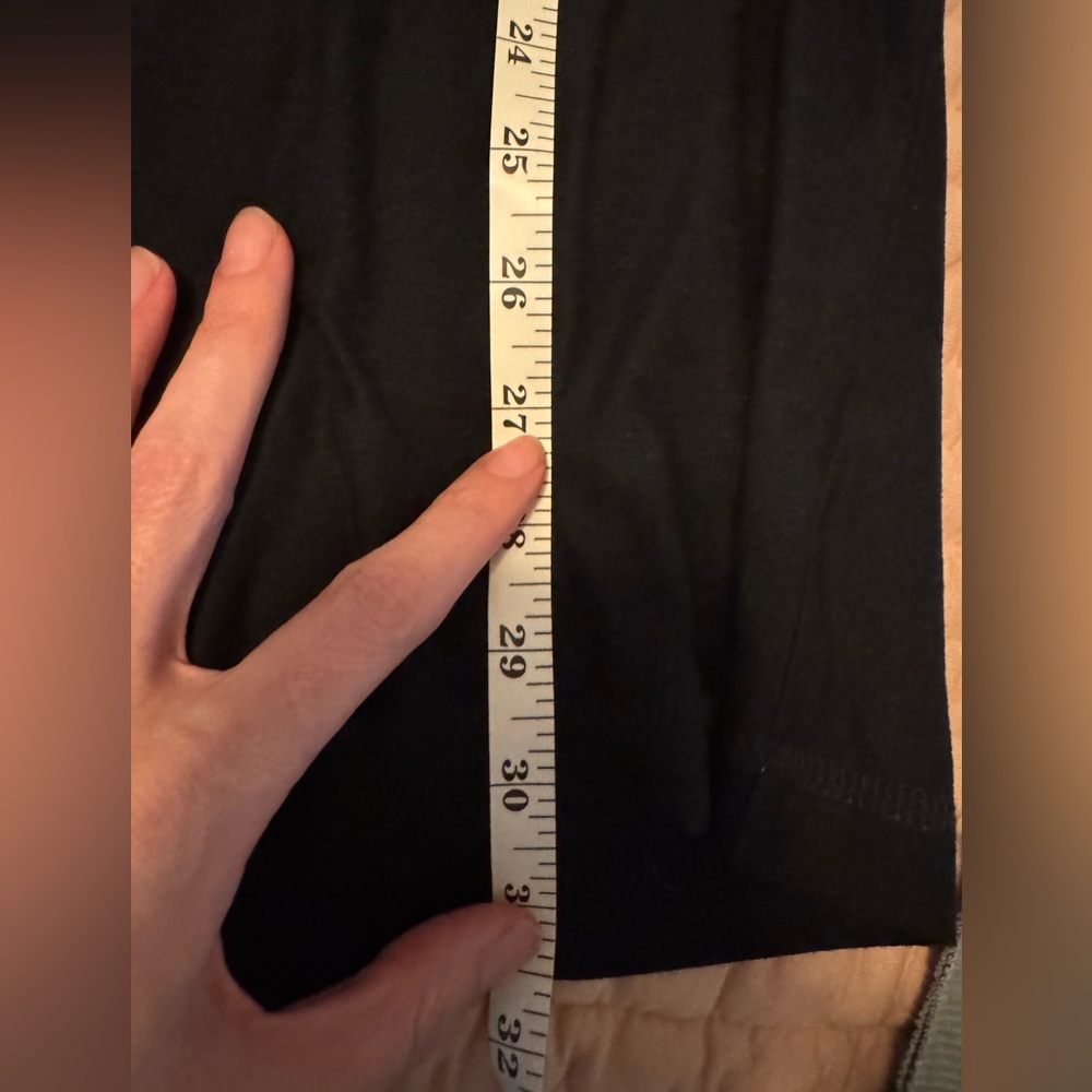 Vuori Men’s Long Sleeve Hooded Shirt See Measurements - Picture 5 of 5